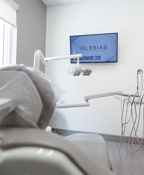 Dental treatment room at Iglesias Dental Group in Coral Springs