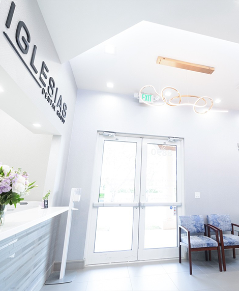 Front reception area at Iglesias Dental Group in Coral Springs
